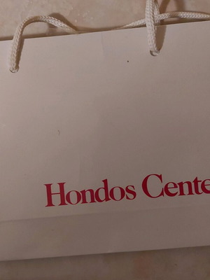 Hondos Center и Attica подаръчни чанти