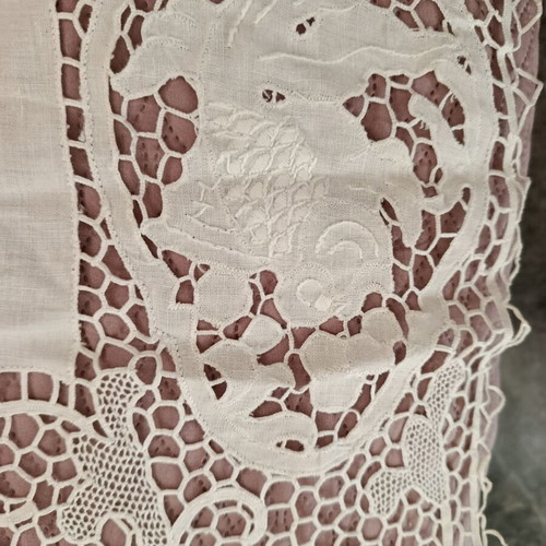 Handmade tablecloth new, approximately 170 × 170cm