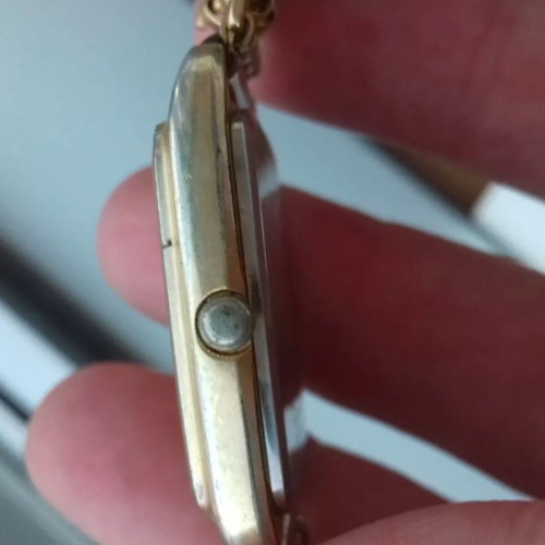 Seiko 6533-5000 80's vintage wristwatch used, gold color