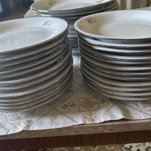 Candia porcelain dinnerware set used, 12 plates and assorted pieces