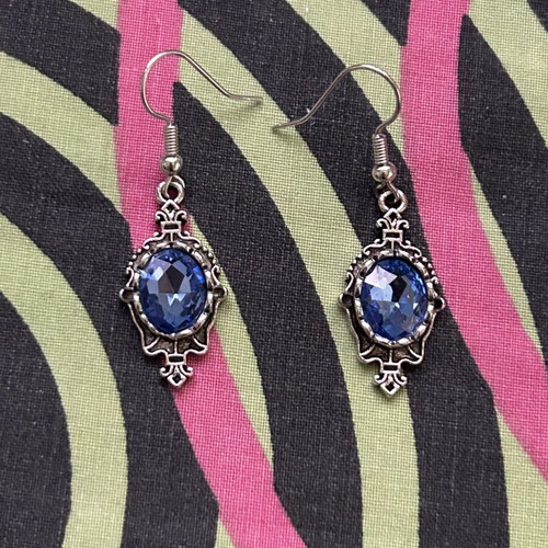 Set of 7 pairs of colorful dangling earrings new