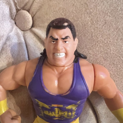 WWF Hasbro Crush figure like new, vintage wrestling collectible