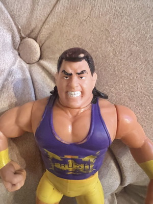 WWF Hasbro Crush figure like new, vintage wrestling collectible