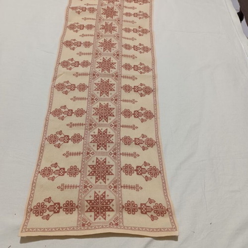 Cross-stitch table runner like new