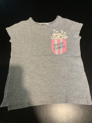 H&M T-shirt for 6/8 years old, like new, gray and pink