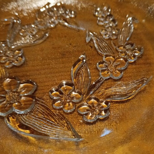 Set of 4 glass dessert plates like new with embossed flower design