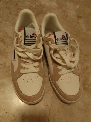 Ellesse παπούτσια 37 αφορετα, άσπρα, καινούργια
