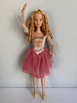 Barbie Princess Genevieve doll 2006 Mattel used