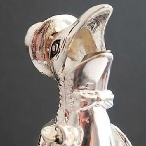 Hendricks gin bottle stopper like new, penguin design