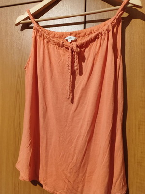 Sleeveless blouse with ruching used, peach color, size L