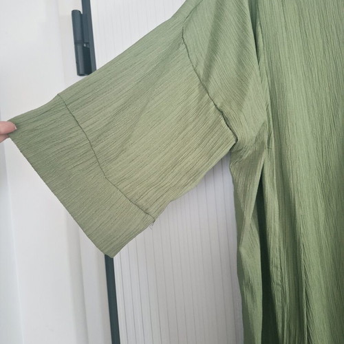 Honey set XL with long kimono, like new, green