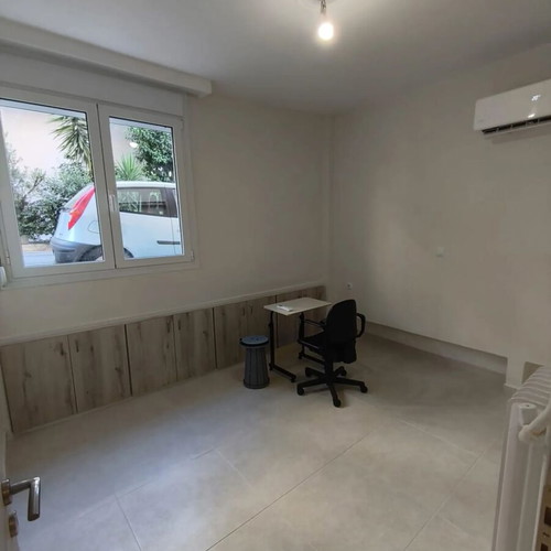 Apartment 40 m² corner, bright, fully renovated 2025 in Keratsini