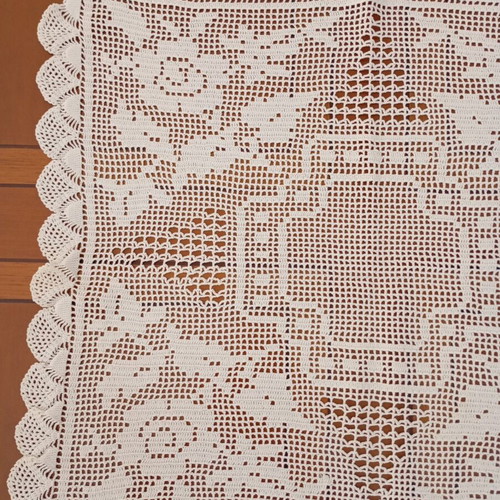 Crochet piece like new