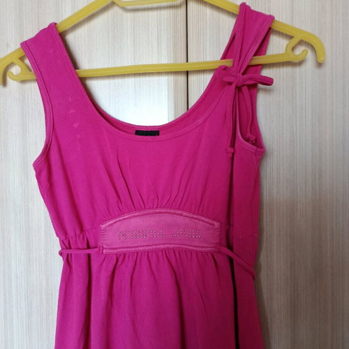 Roses Milano blouse M used, fuchsia with back tie