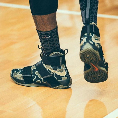 Nike LeBron Zoom Soldier 10 (CAMO) καινούργια sneakers μέγεθος 48.5