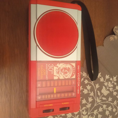 Vostok 1991 30th Anniversary Portable Radio used, Juri Gagarin Flight