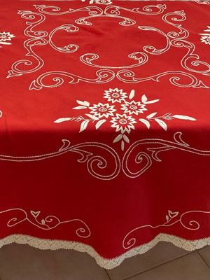 Handmade round tablecloth with 8 napkins new