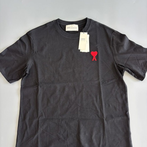 Ami black tee, medium