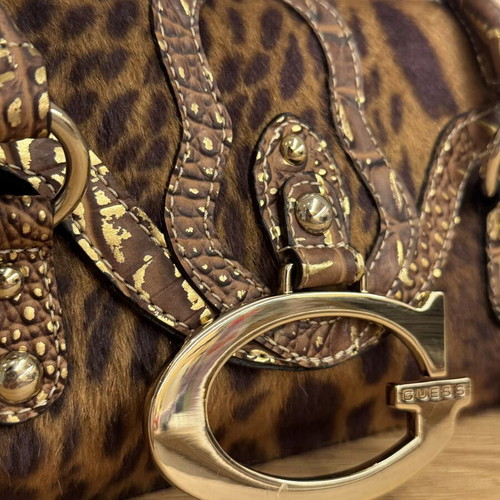 Guess vintage handbag like new, pink and gold