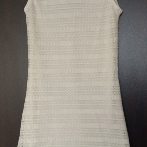 Children's dresses like new, pack of 2, sleeveless, white and colorful