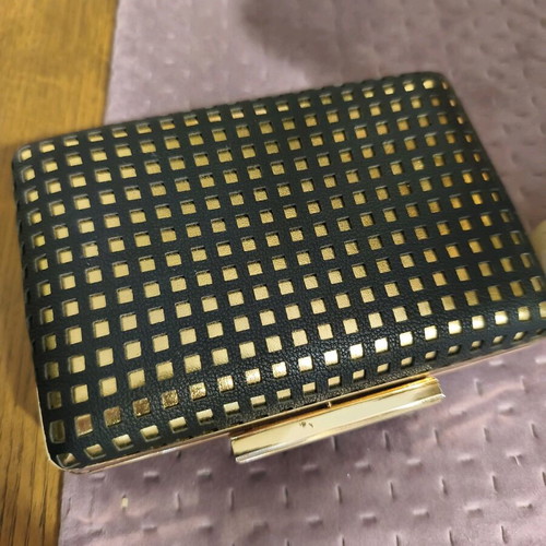 Women's clutch like new, with chain, gold