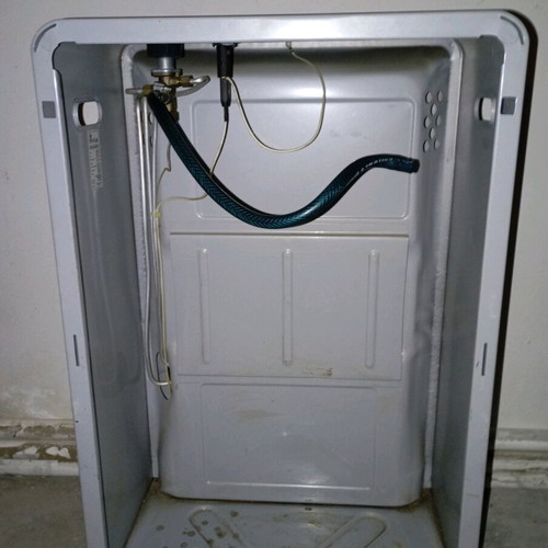 InterGas gas heater used with 3 burners and 4 wheels