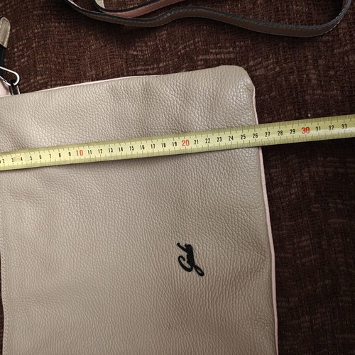 Gabs shoulder bag like new, beige leather with dust bag