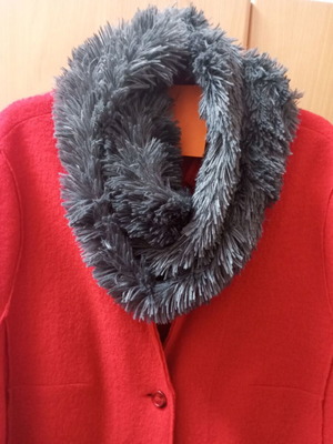 Women's fuzzy scarf new gray polyester