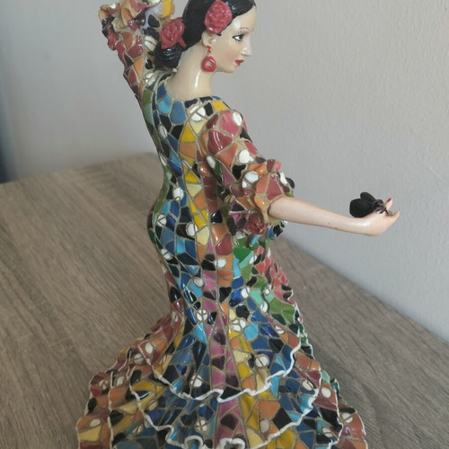Flamenco dancer figurine hand-painted, like new, Barcino style