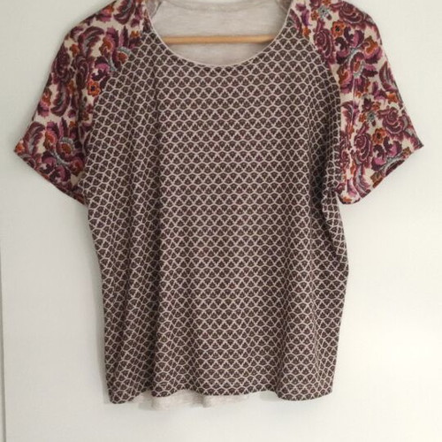 Blouse with satin sleeves size L like new