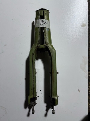 Πιρούνι εμπρόσθιο Yamaha T80 μεταχειρισμένο, λαδί