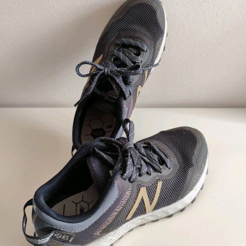 Αθλητικά παπούτσια New Balance σαν καινούργια, γκρι