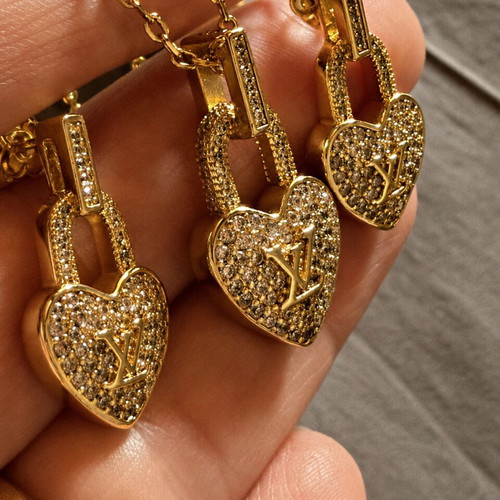 Louis Vuitton heart necklace and earrings set, 18K gold plated