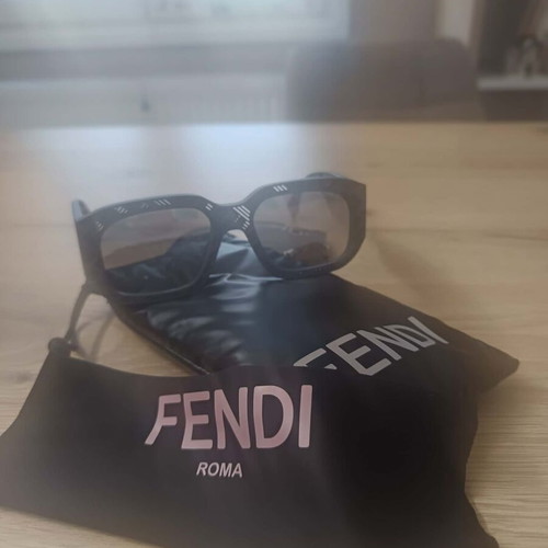 Fendi sunglasses new, gray