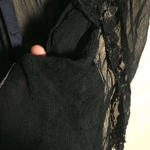 100% silk vest with embroidery like new, size M/L, black
