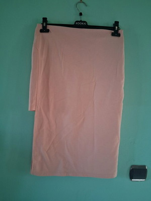 Minkpink skirt new size M beige pink with slit and high waist