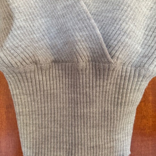 Knitted beige Zini sweater like new