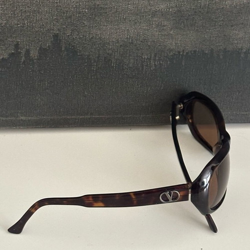 Valentino vintage tortoise shell sunglasses like new Y2K 90s