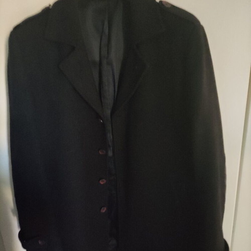 Montgomery men's coat 50% wool 50% trevira like new, leather sleeves