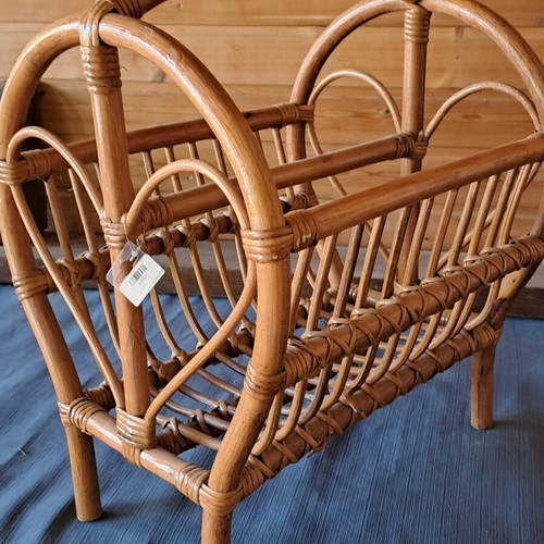 Bamboo magazine holder like new