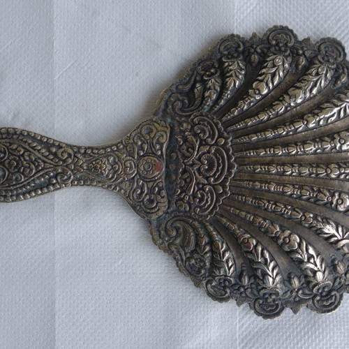 Vanity mirror used from interwar period in Art Nouveau style
