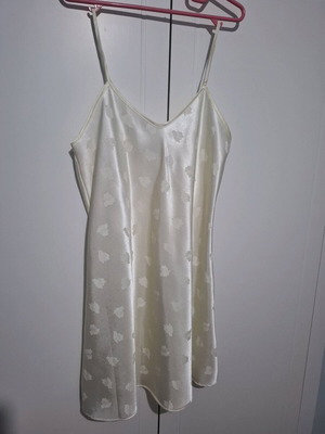 Satin nightdress sugar color like new, unworn, size S