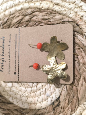 Handmade brass earrings with hammered effect, new