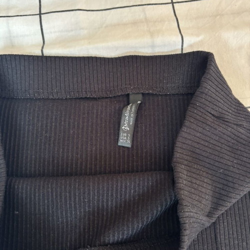 Black Ribbed Midi Skirt with Side Slit Stradivarius like new