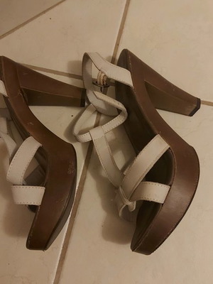 Sandals shoes used, size 39