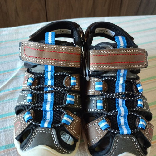 Boys shoes size 26