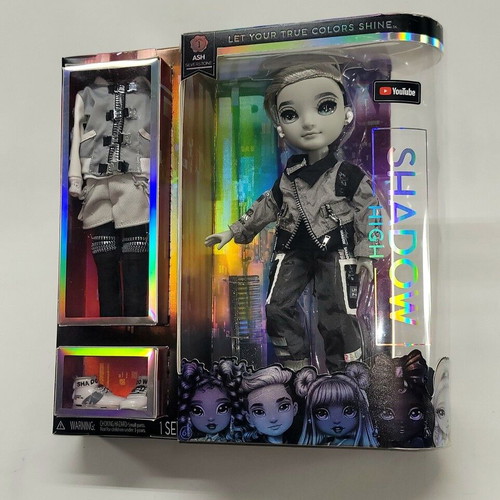 Ash Silverstone Shadow High doll with second outfit