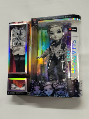 Ash Silverstone Shadow High doll with second outfit