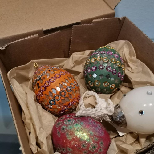 Decorative eggs used, pack of 4 pieces