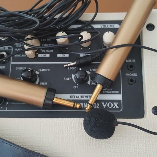 Vox Mini 3 G2 Portable Guitar Amplifier Ivory like new with Wireless Microphone Set